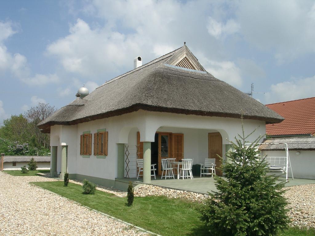 Hotel Csenye Vendeghaz Exterior foto